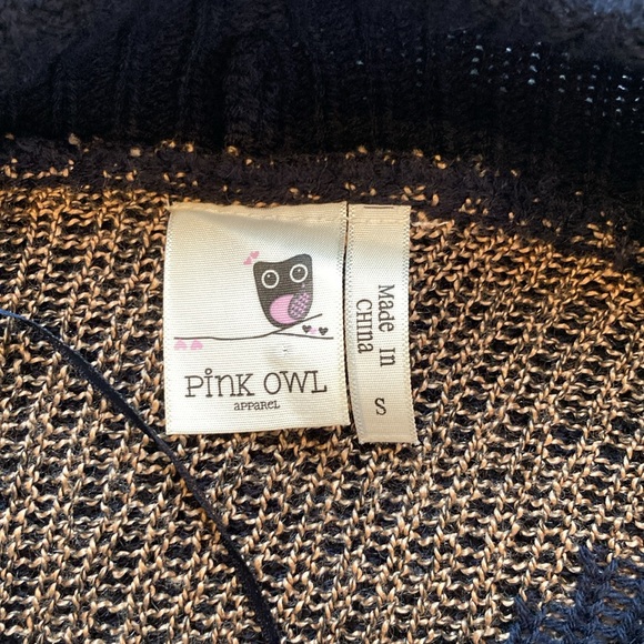 Pink Owl sweater. Size Small. - Picture 9 of 11